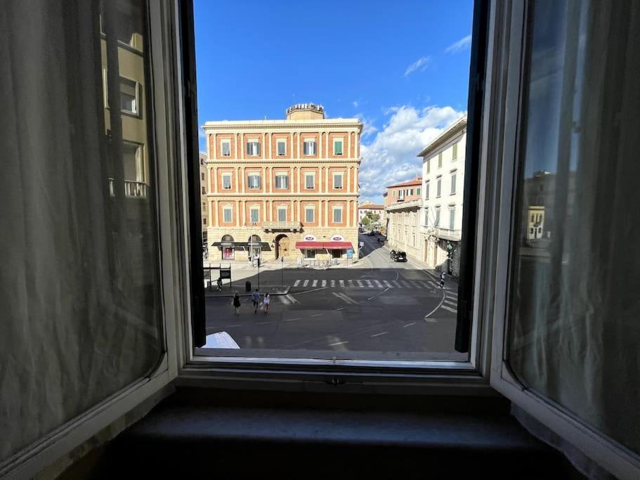Loft Storico In Pieno Centro! Apartment Livorno Exterior photo